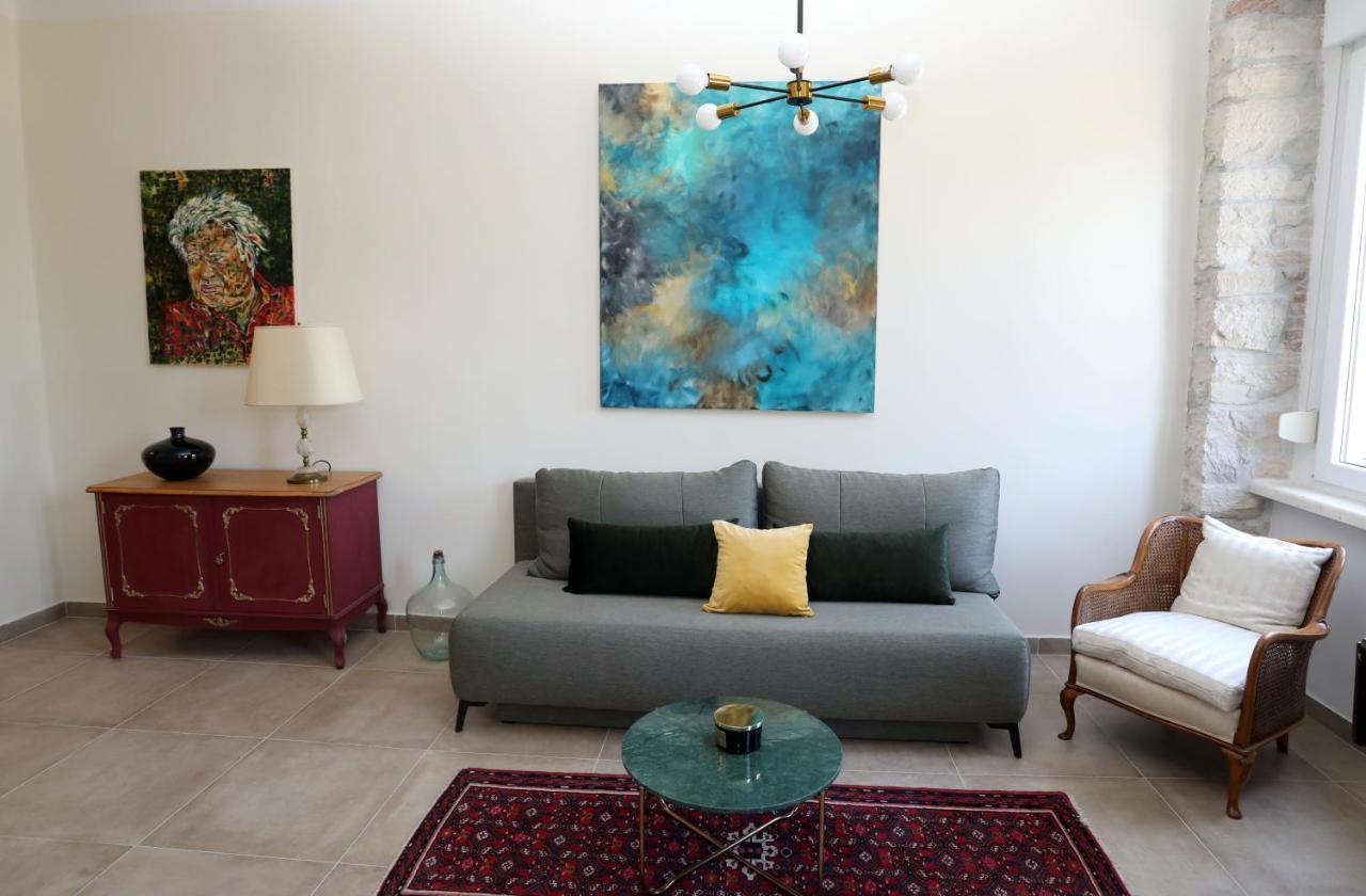 Apartman Kamala Pula Bagian luar foto