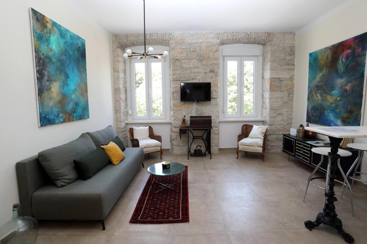 Apartman Kamala Pula Bagian luar foto