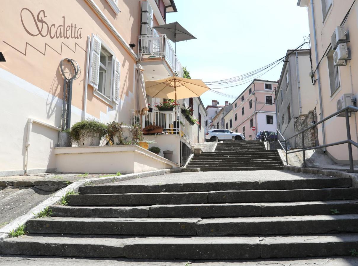 Apartman Kamala Pula Bagian luar foto